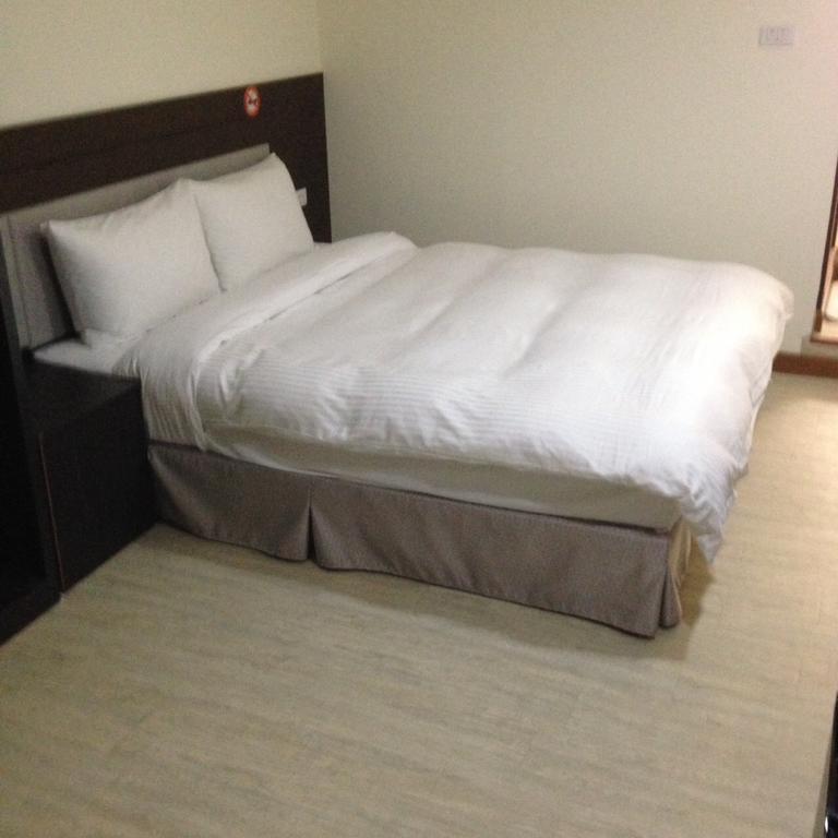 Big Bear Hotel Kaohsiung Buitenkant foto