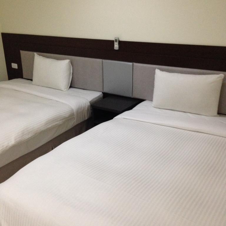 Big Bear Hotel Kaohsiung Buitenkant foto